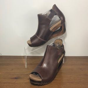 dansko sable wedge sandal